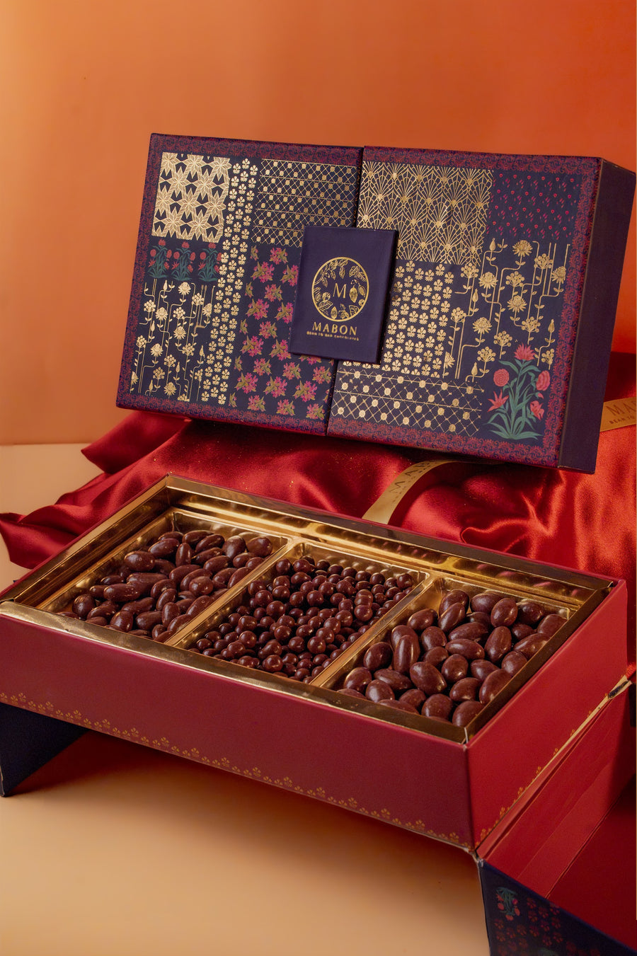 Mabon Chocolate Dragee Trio