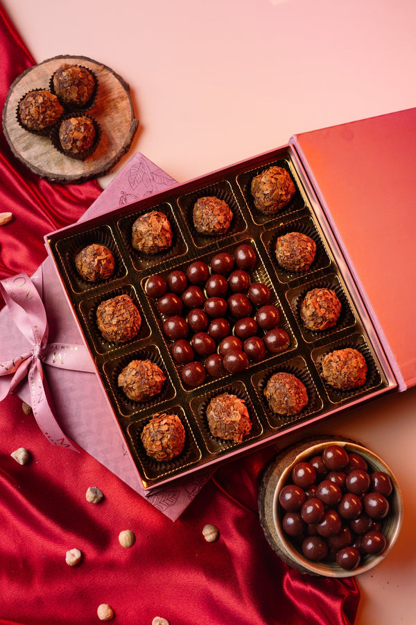 Hazelnut Lovers Chocolate Box Truffle and Dragees Edition